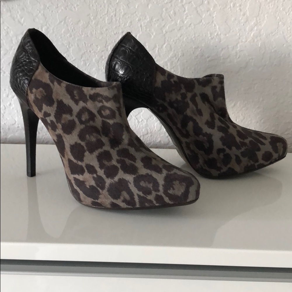 Donald J Pliner platform booties!